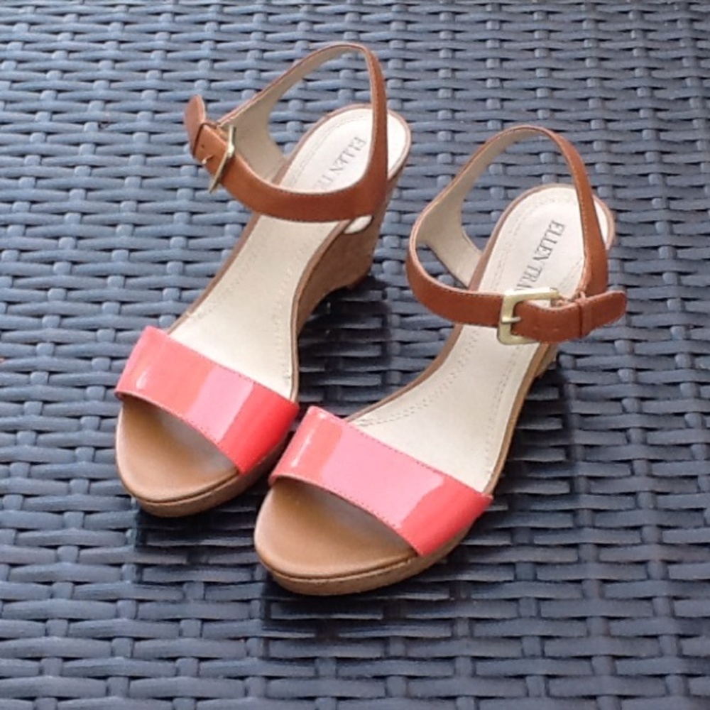 Ellen Tracy wedges